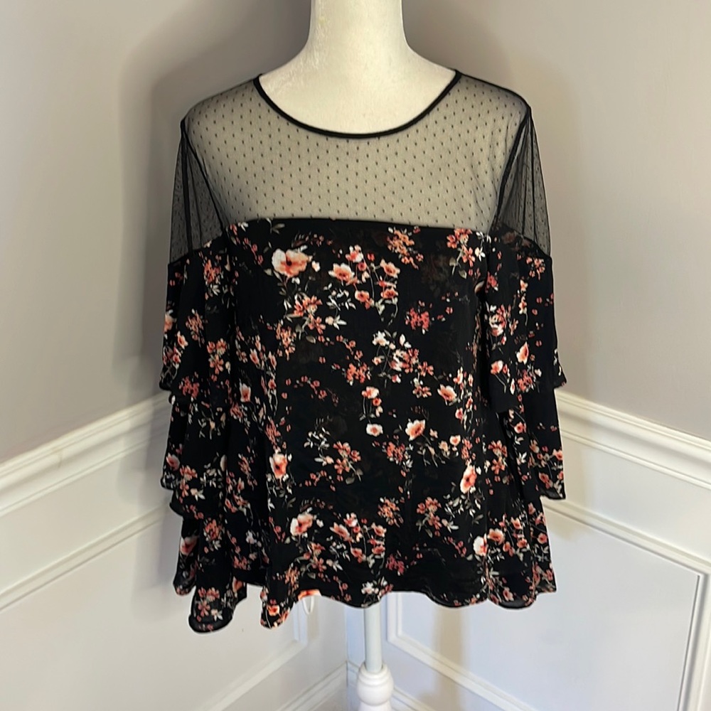 WHBM floral and sheer ruffle sleeve blouse. Loose fitting. Excellent condition